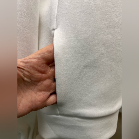 Calia XL NEW With Tags Soft scuba Golf Crew - Pure White Small Dirt Spots shown - Picture 5 of 13